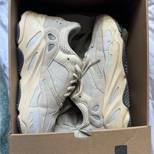 adidas Yeezy Boost 700 Analog